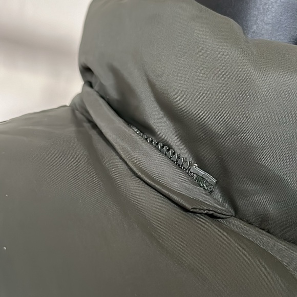 UFS Inc. Peanuts Snoopy *RARE* Women’s Embroidered Down Puffer Coat Jacket - Picture 9 of 16